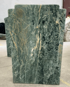 Gravstein, Serpentinitt 50x70 helpolert