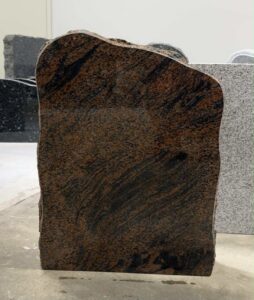 Jølstad gravstein, Hallandia