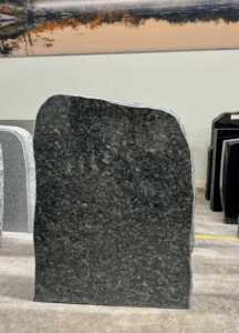 Jølstad gravstein, lys labrador 60x80