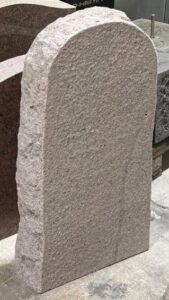 Grorud granitt. Jølstad gravstein